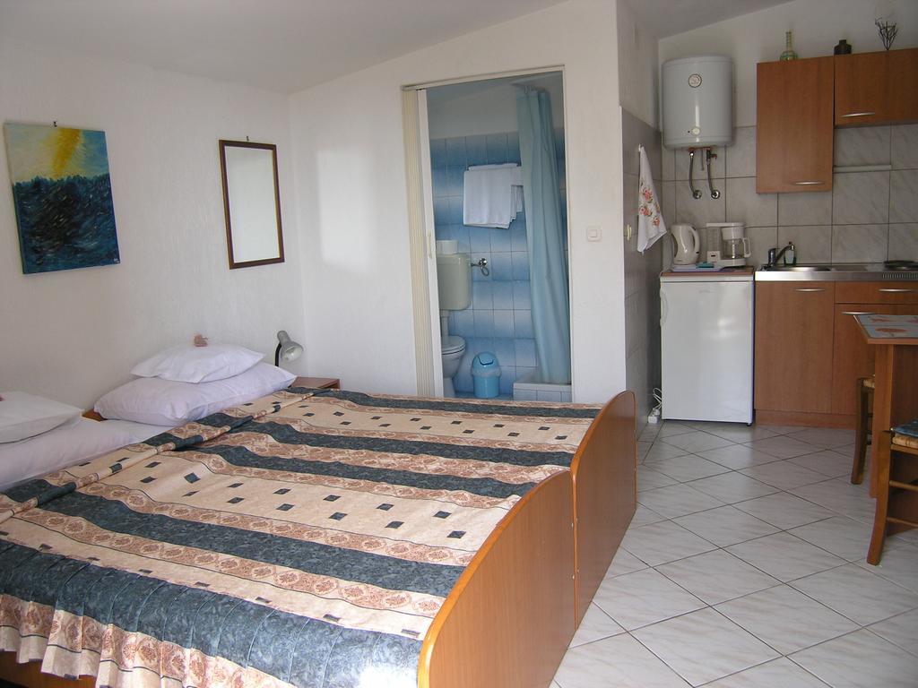 Apartmani Plach Крк Экстерьер фото